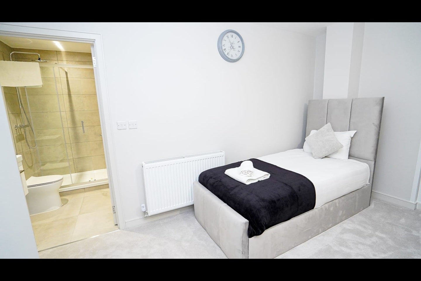Flat Galvin Road in Slough