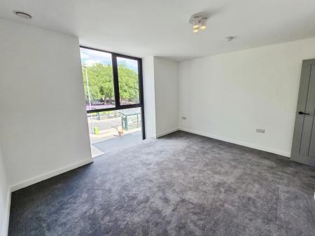 Flat Highfield Road in Ipswich