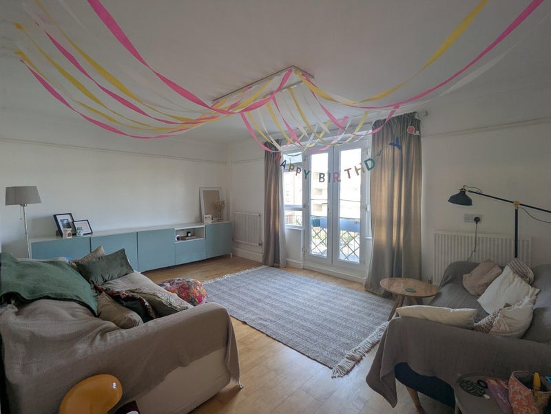 Room Trott Street in Greater London