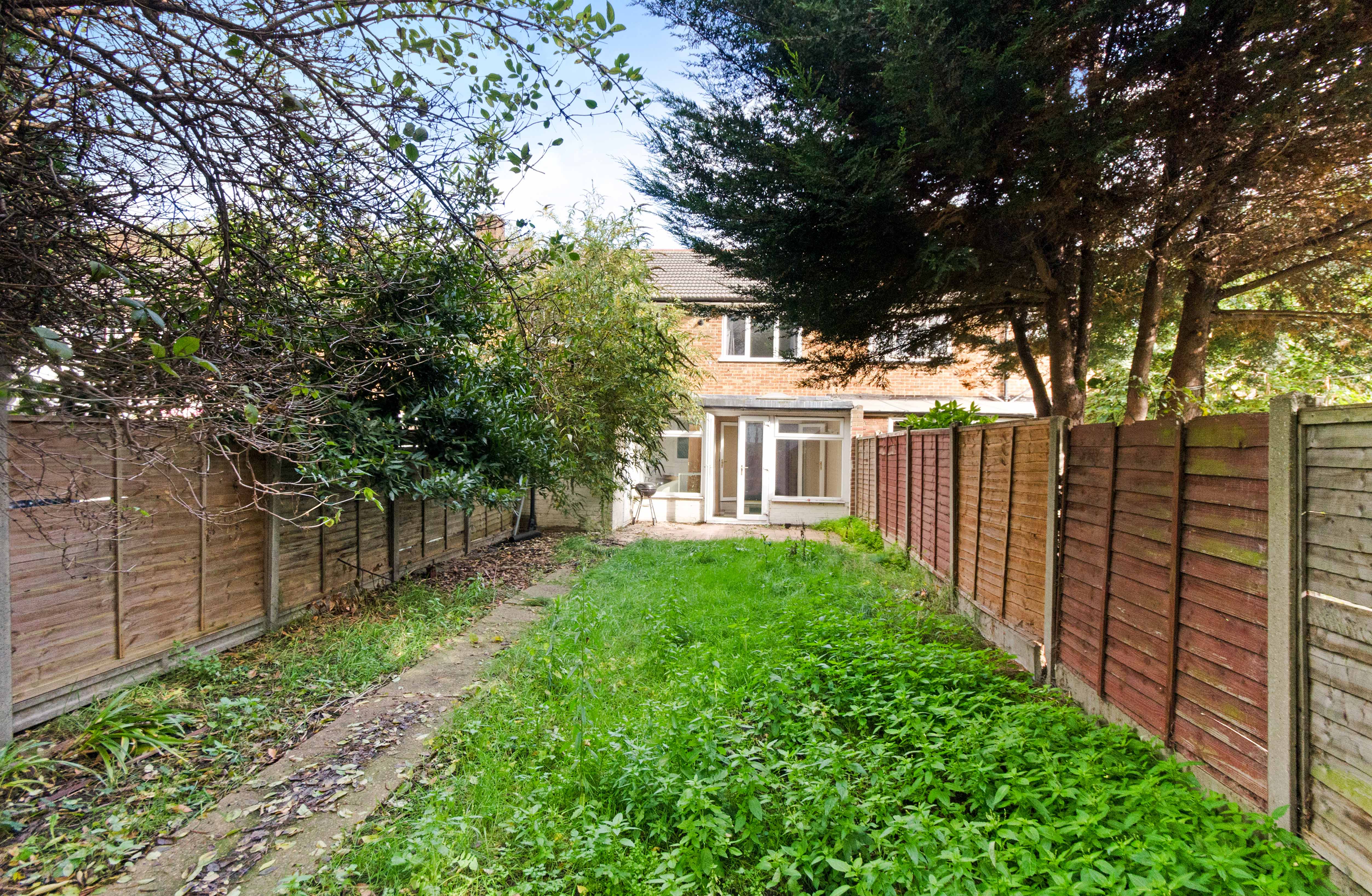 House Tarling Road in Greater London