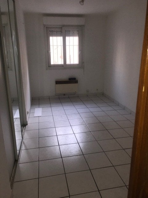 Flat Rue Théophile Decanis in Marseille