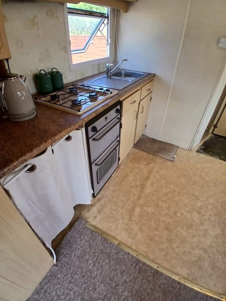 Flat Sutton Road in South Derbyshire