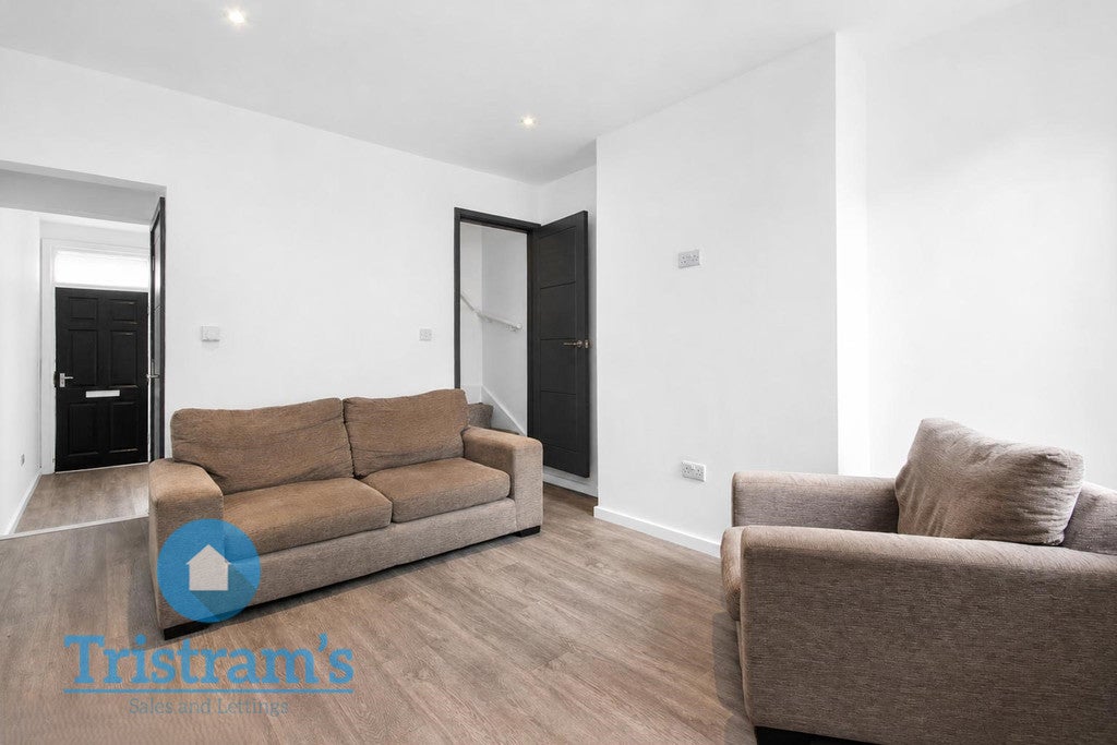 Room Russell Road in Nottingham