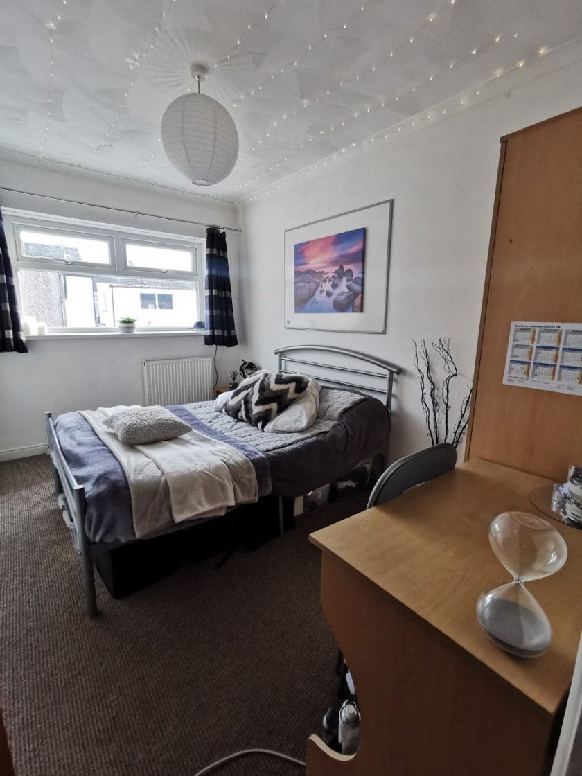 Flat Fleet Street in Swansea