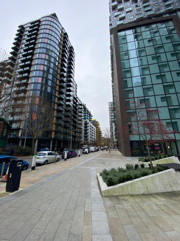 Flat Cassilis Road in Greater London