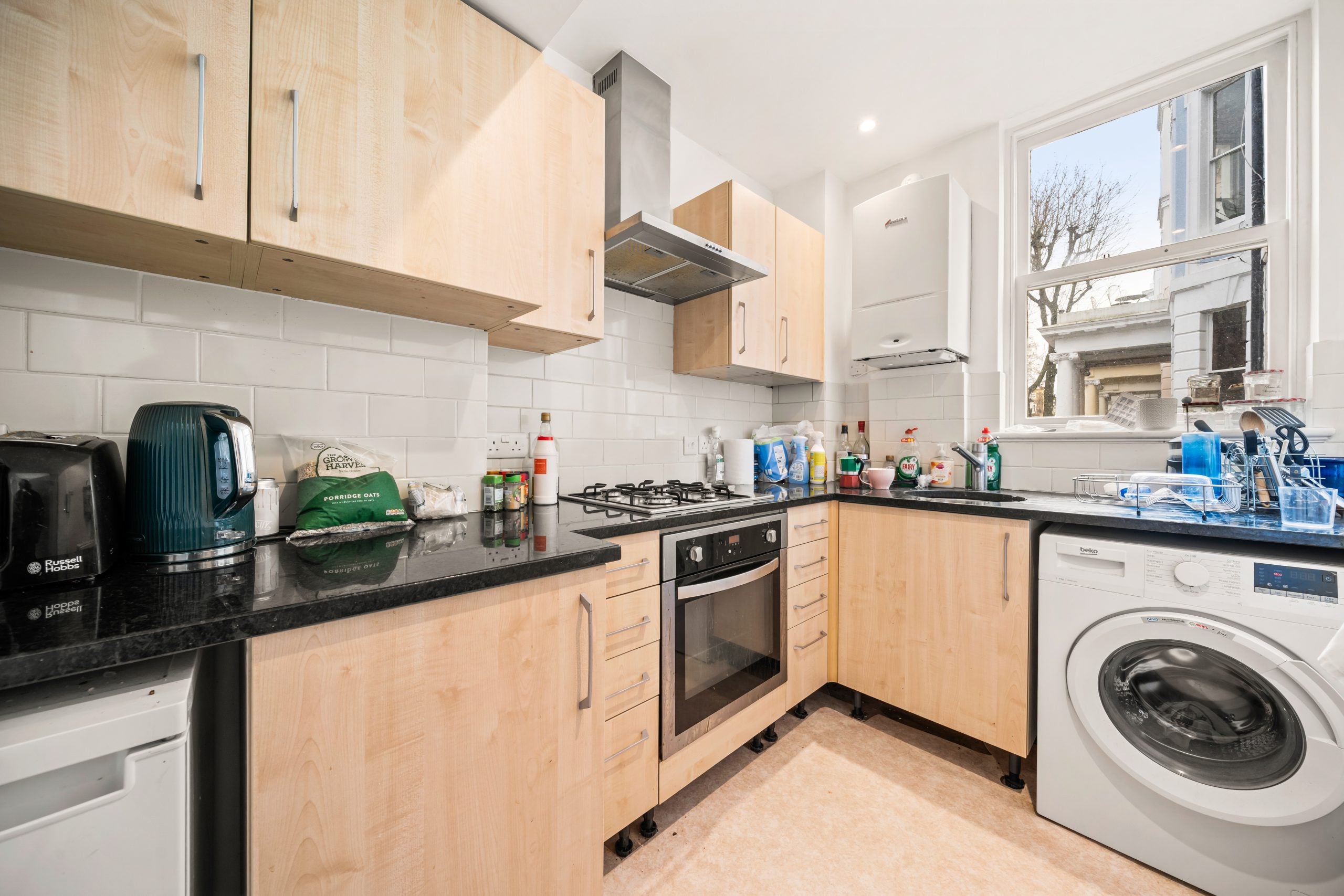 Flat Colville Road in Greater London