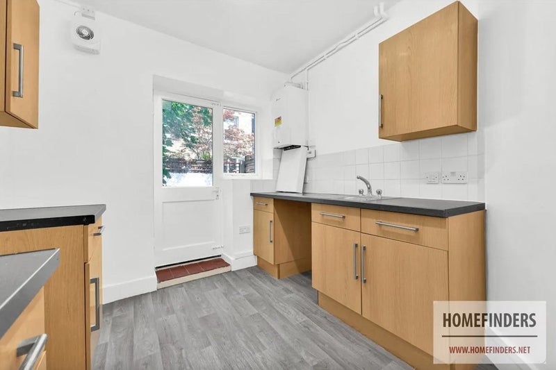 Room Belgrade Road in Greater London