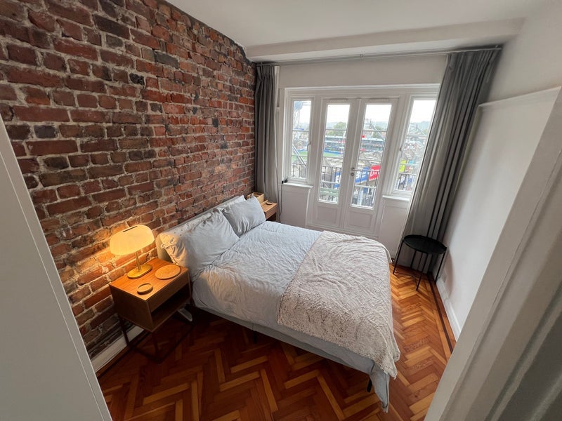 Room Westgate Street in Cardiff