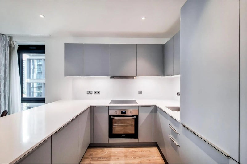 Room Exhibition Way in Greater London