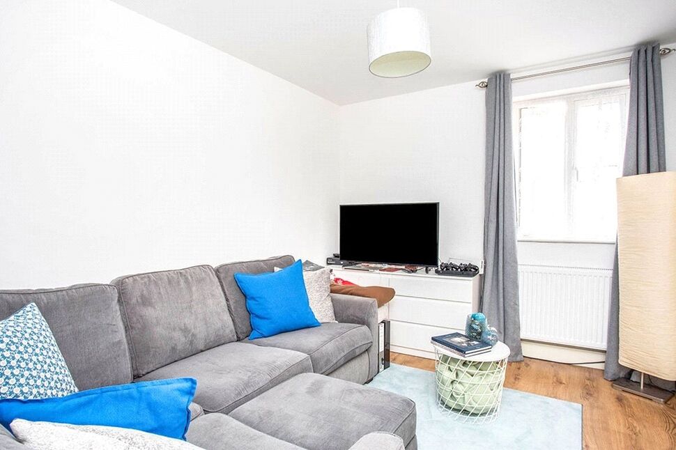 Flat St Albans Road in Watford