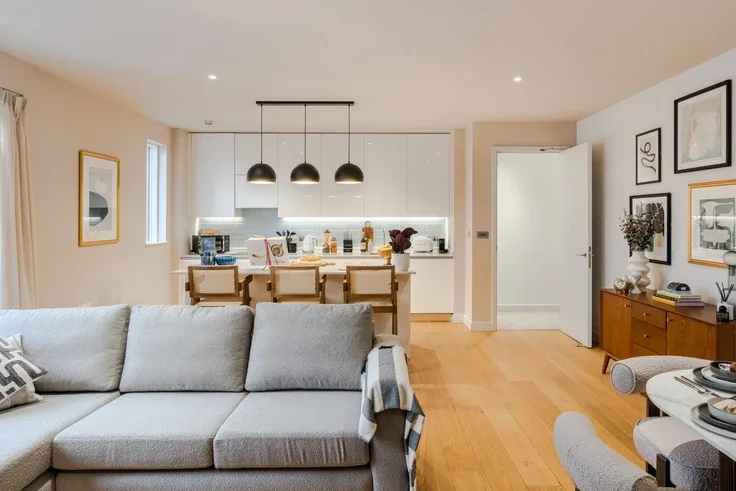Flat Northdown Street in Greater London