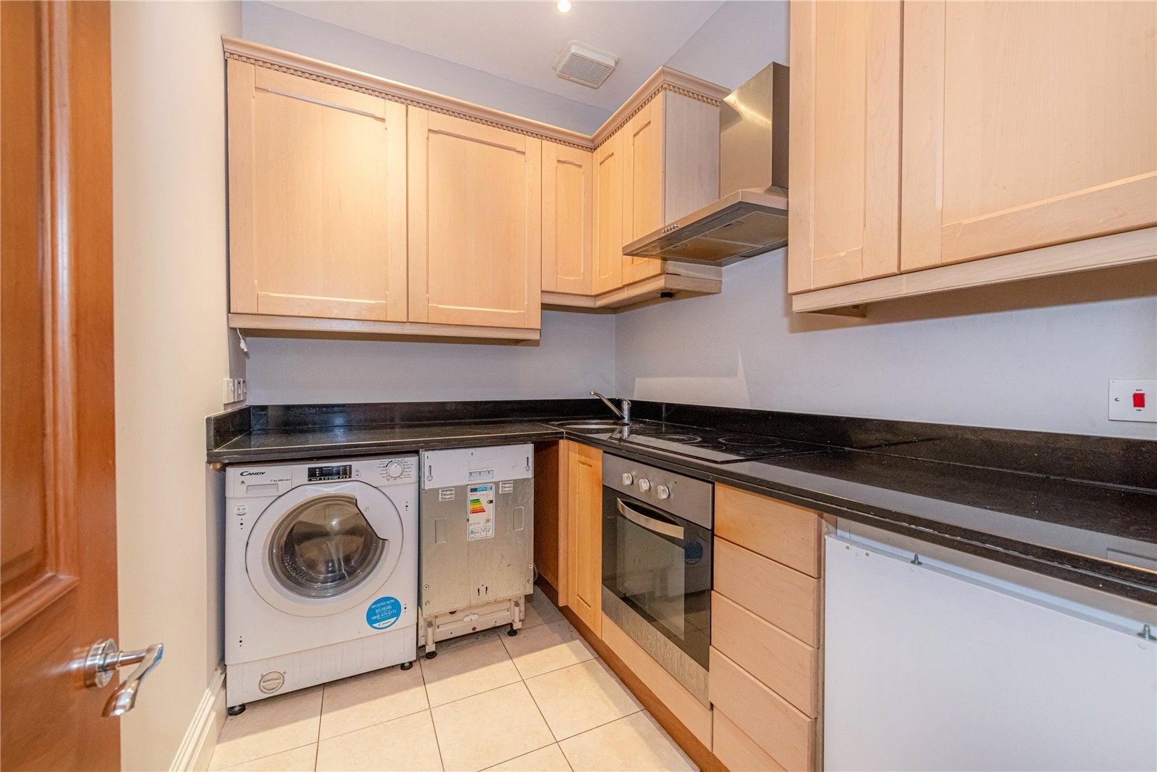 Flat Cambridge Gardens in Greater London