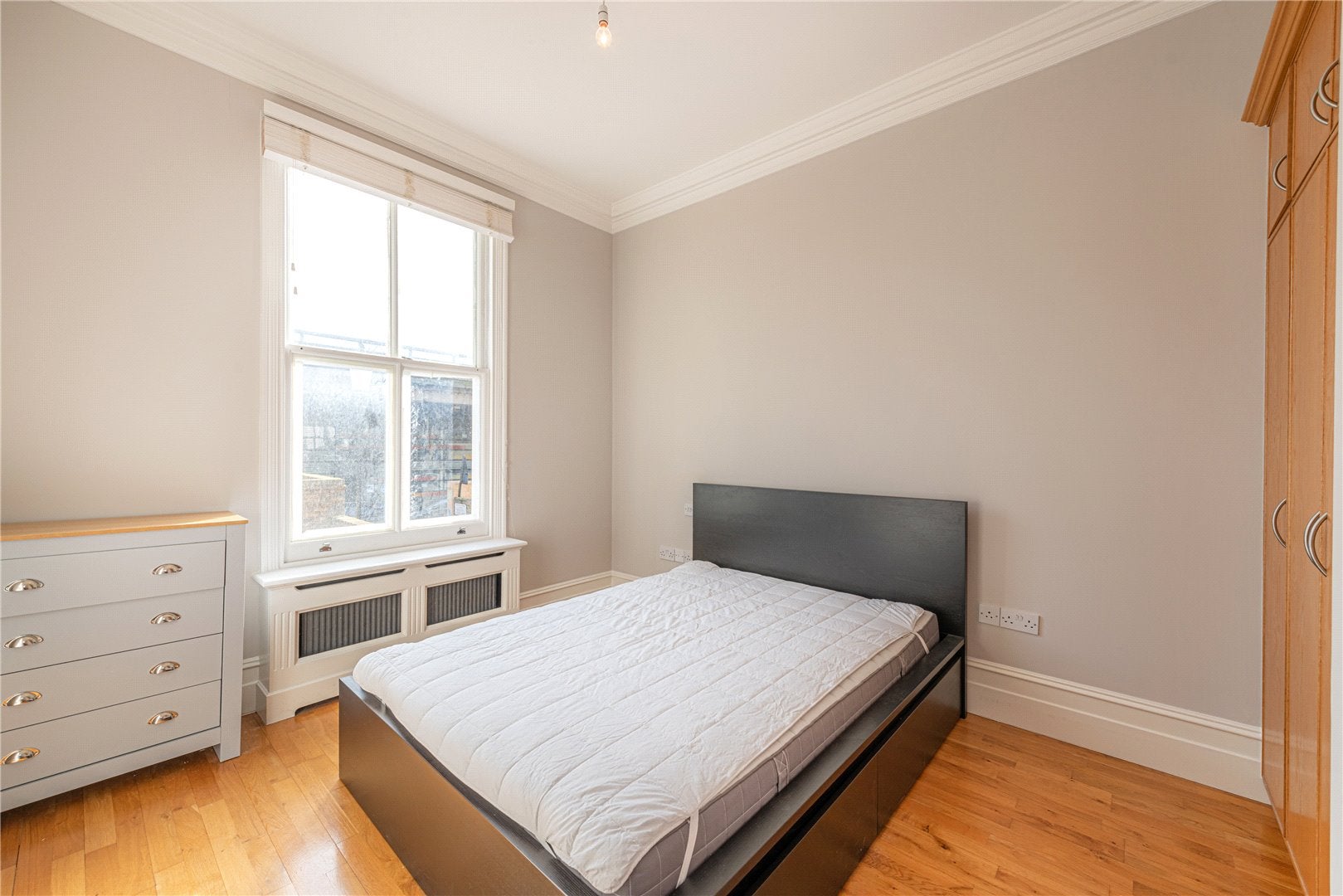 Flat Cambridge Gardens in Greater London