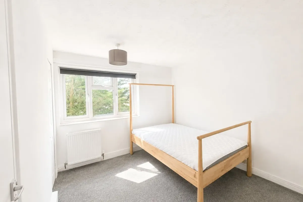 Flat Lower Brownhill Road in Southampton