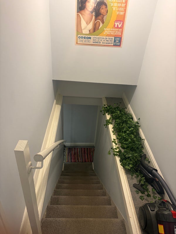 Room Dickenson Road in Manchester