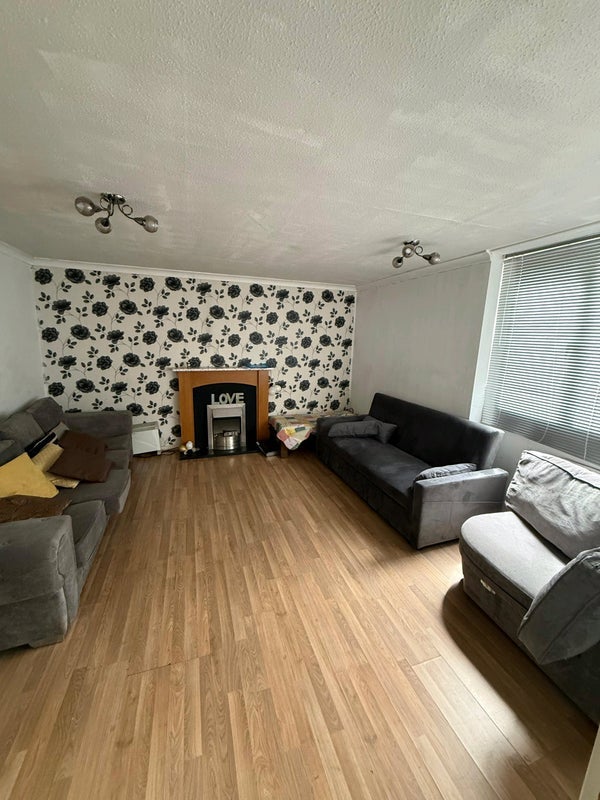 Room Rover Drive in Metropolitan Borough of Solihull