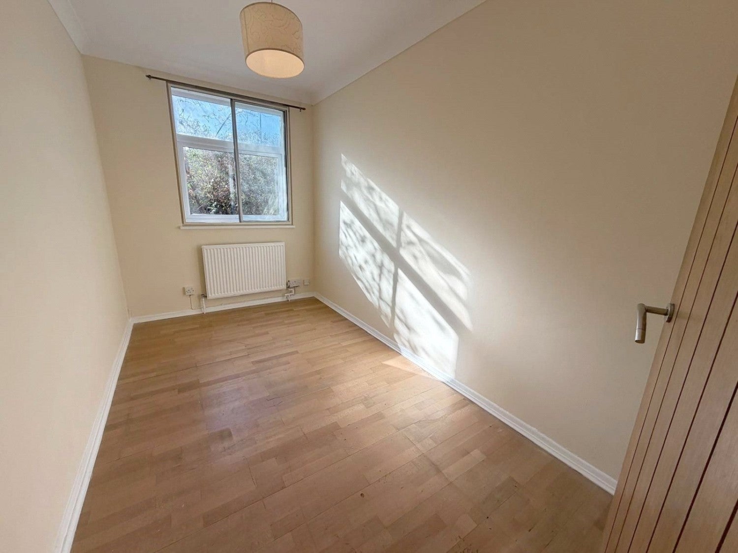 Flat Edgware Way in Greater London