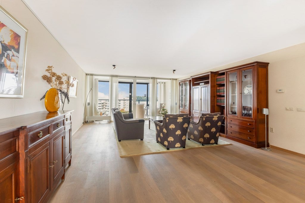 Appartement te koop: Schuttevaerkade 13, Dordrecht