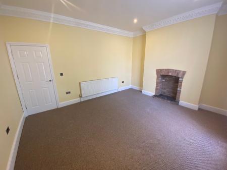 Flat Warwick Street in Rugby