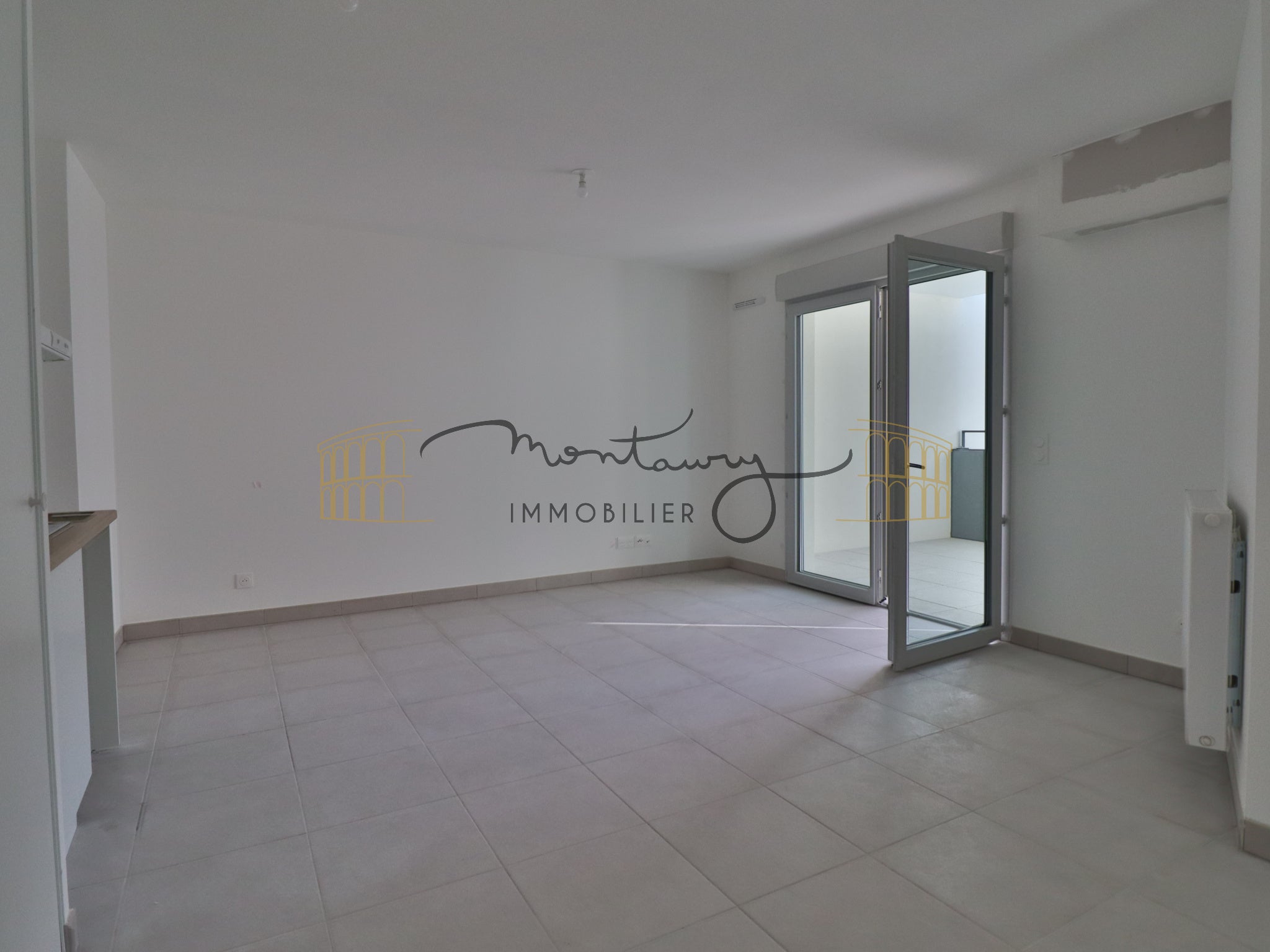 Flat Rue Louis Laget in Nîmes