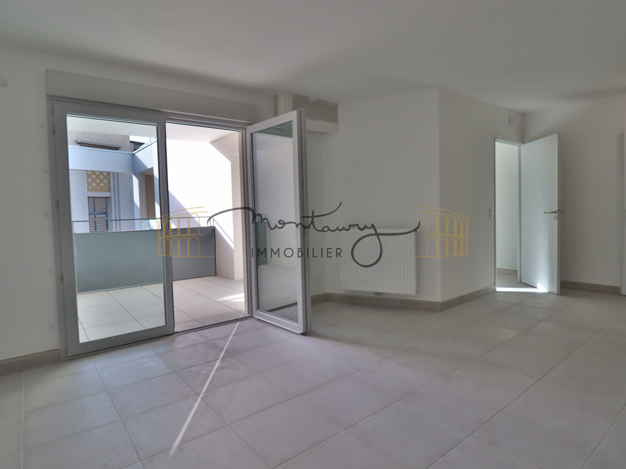 Flat Rue Louis Laget in Nîmes
