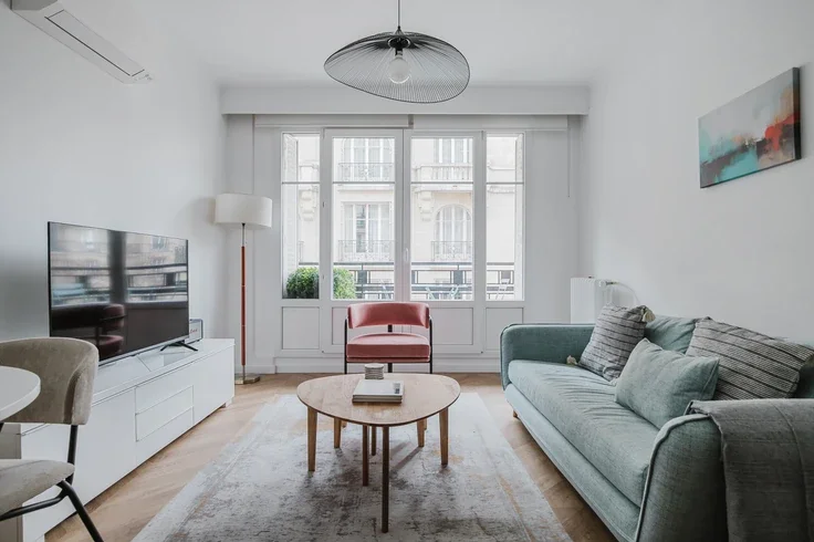 Flat Avenue Alphonse XIII in Paris