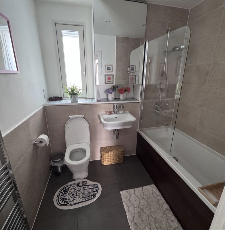 Room Fergus Street in Greater London
