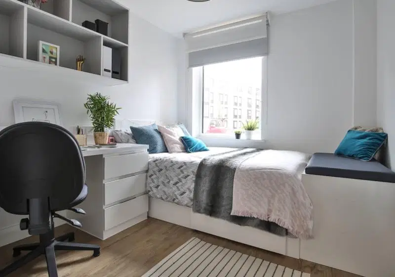 Flat Hallfield Road in York
