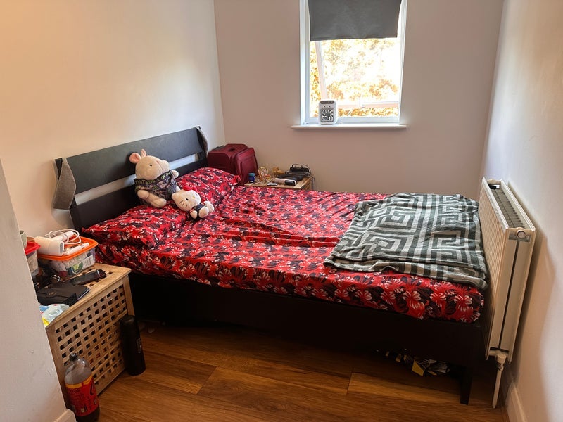 Room Poplar High Street in Greater London
