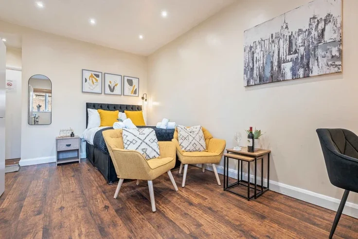 Flat Market Place in Stoke-on-Trent
