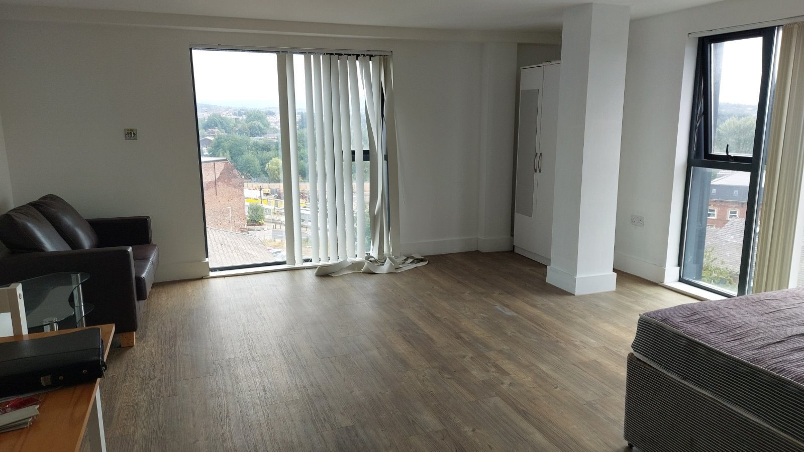 Flat Rhodes Street in Royton