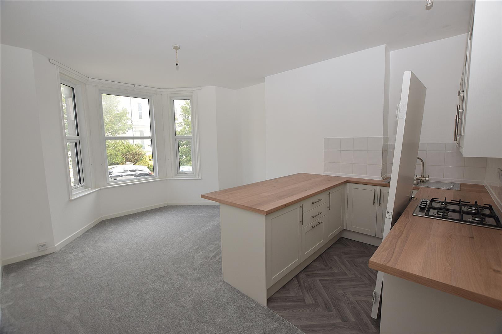 Flat Stockleigh Road in St Leonards