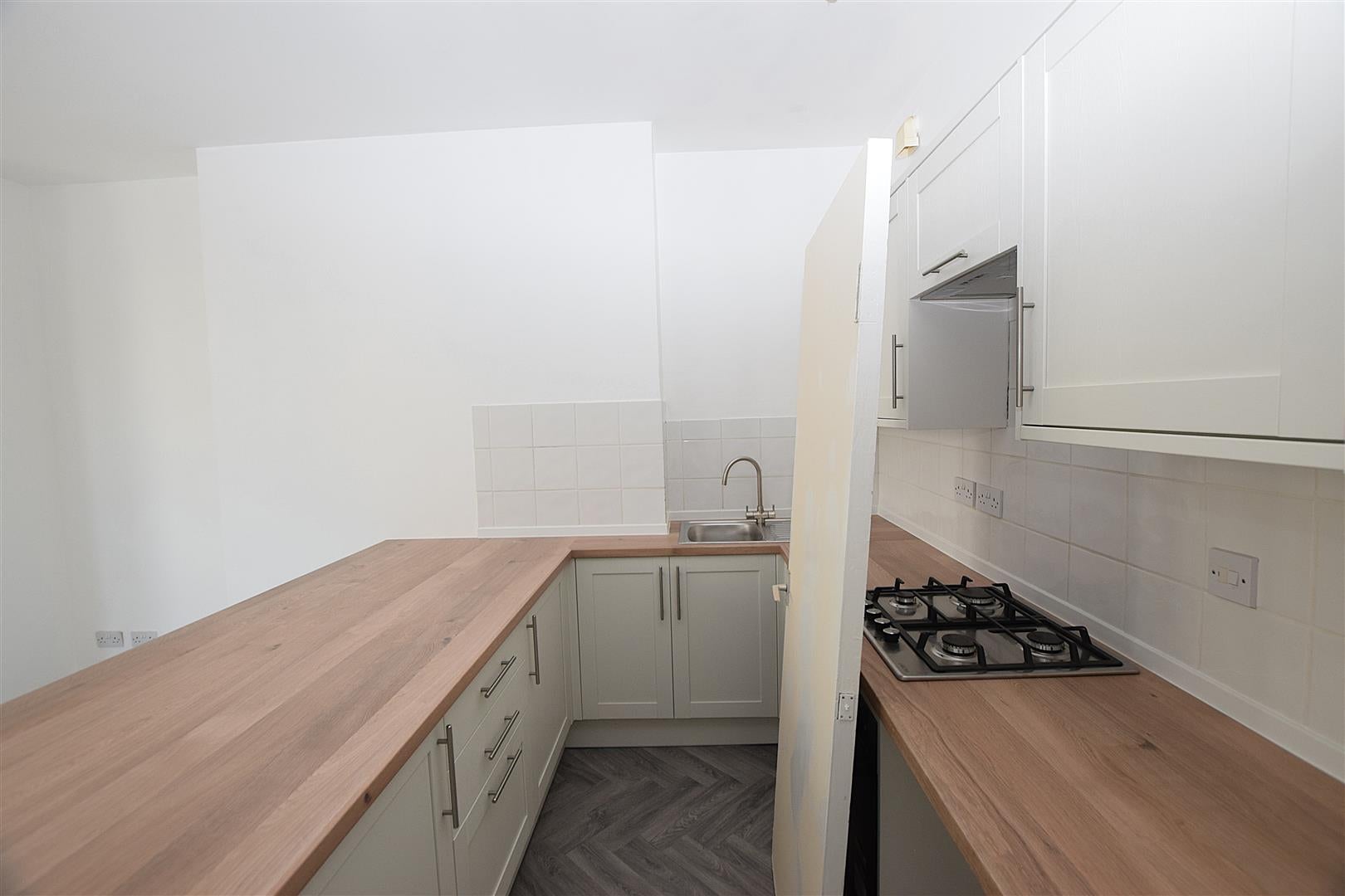 Flat Stockleigh Road in St Leonards