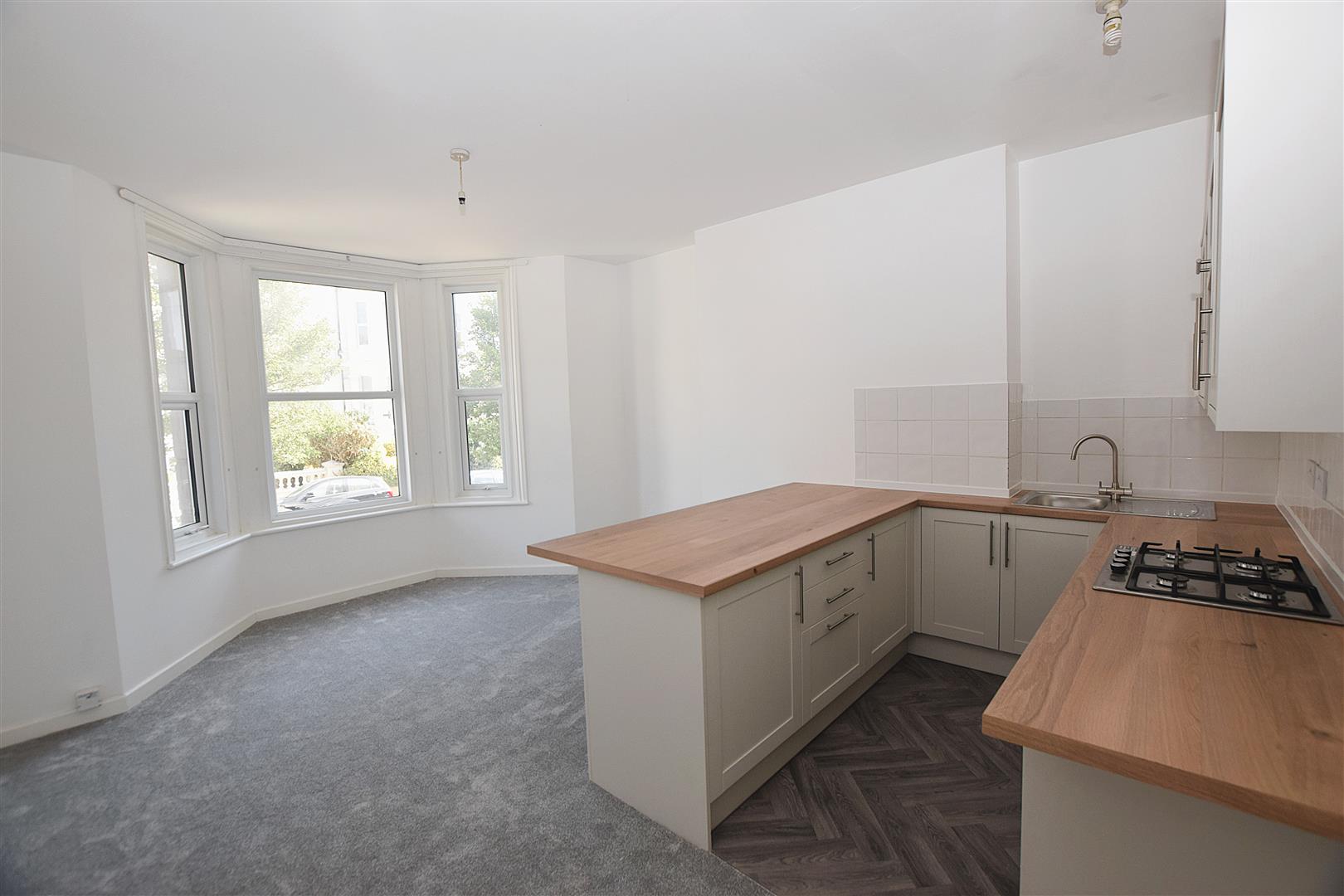 Flat Stockleigh Road in St Leonards