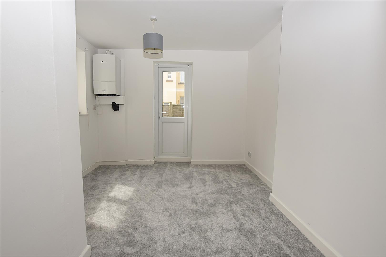 Flat Stockleigh Road in St Leonards