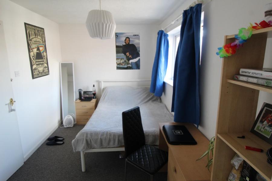 Room Heron Drive in Nottingham
