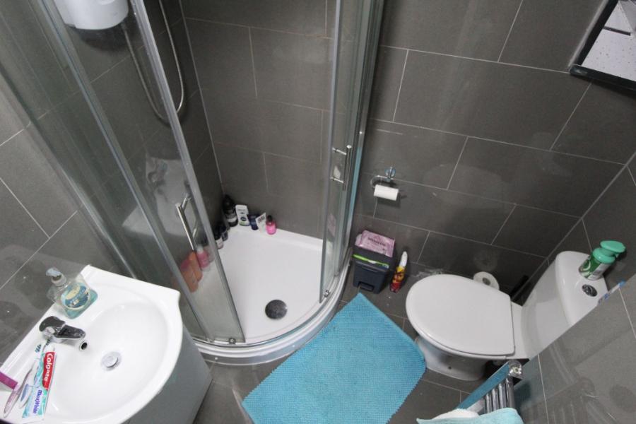 Room Heron Drive in Nottingham