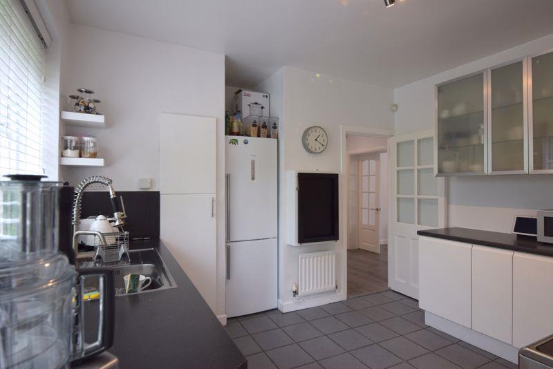 Flat Lyttelton Road in Greater London