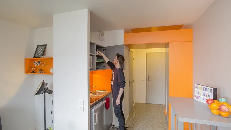 Room Rue Pierre Expert in Colombes