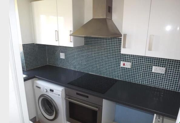 Flat Courtlands Close in Watford