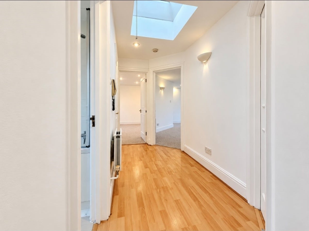 Flat Madeley Road in Greater London