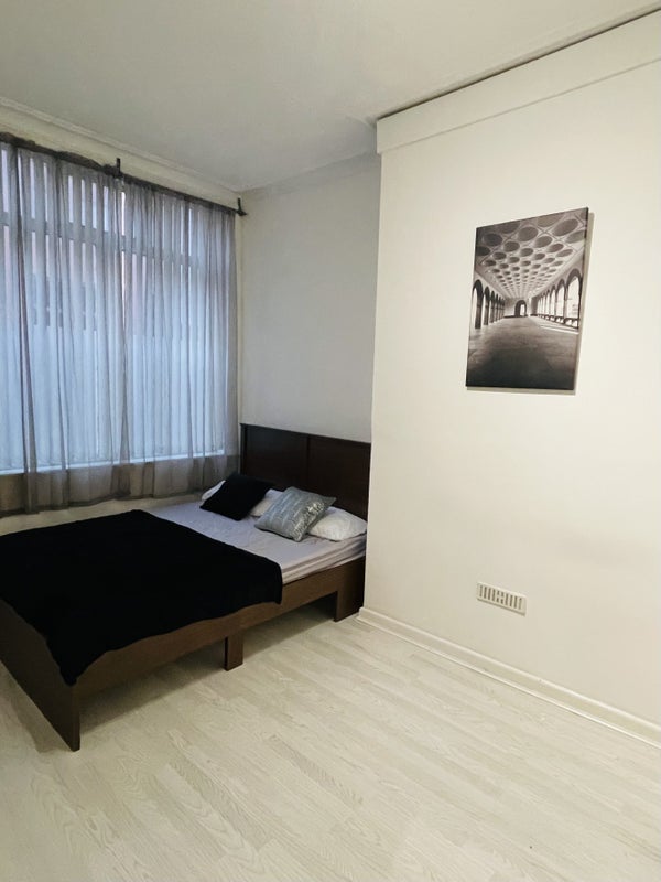 Room Rusholme Place in Manchester