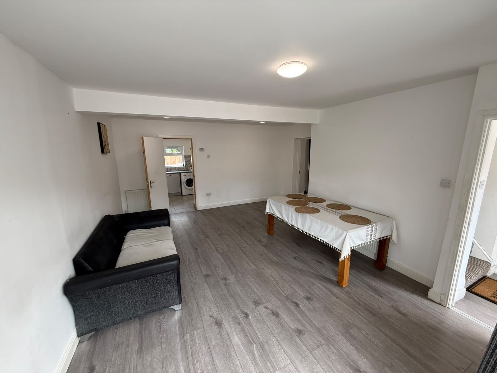 House Manser Road in Greater London