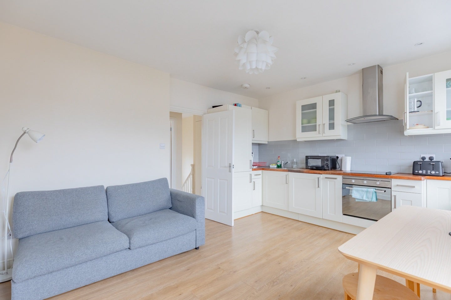Flat Clonbrock Road in Greater London