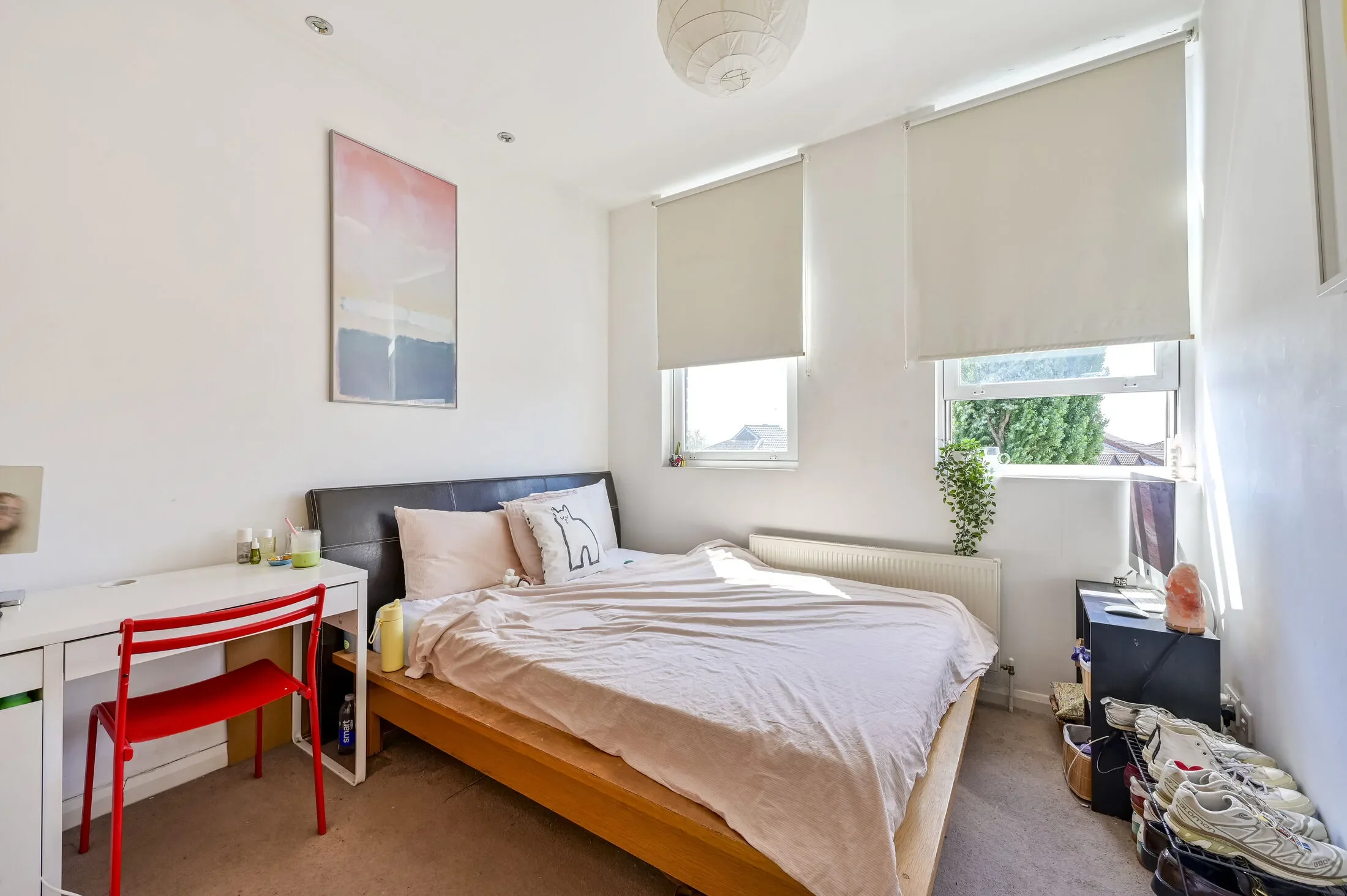 Flat Leopold Road in Greater London