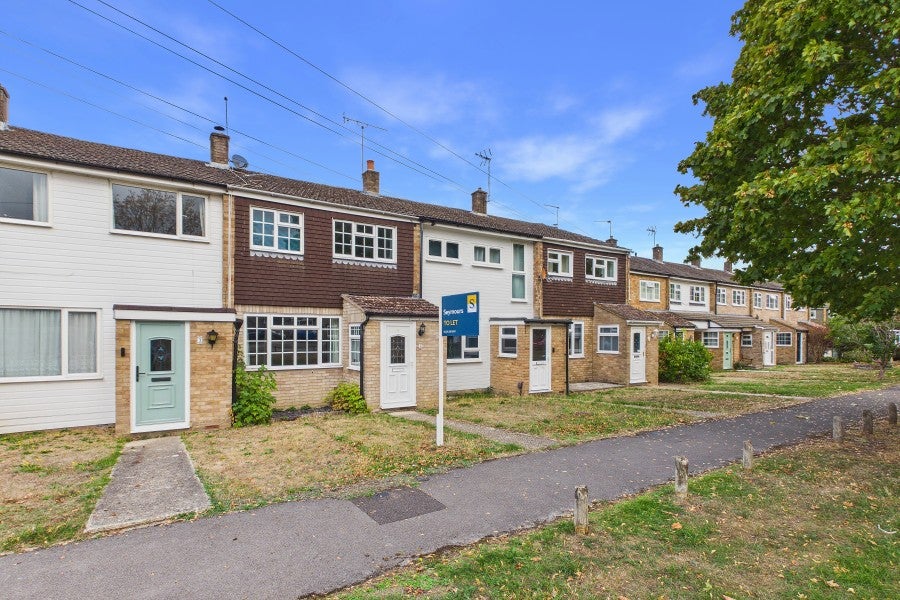 House Southwark Close in Hart