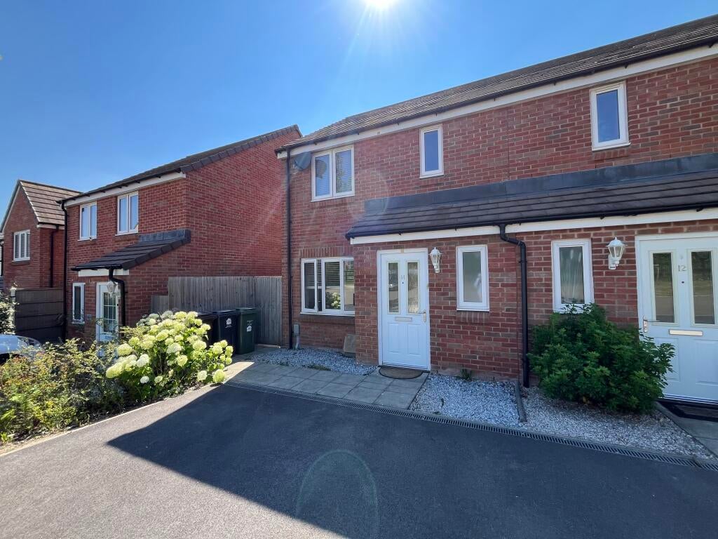 House Hartack Close in Test Valley