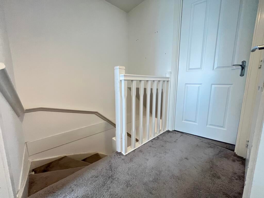 House Hartack Close in Test Valley