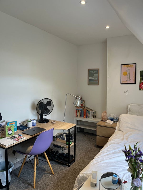 Room Waverley Road in Bristol