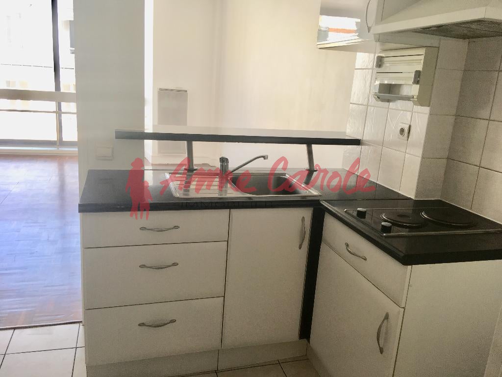 Flat Rue de Charonne in Paris
